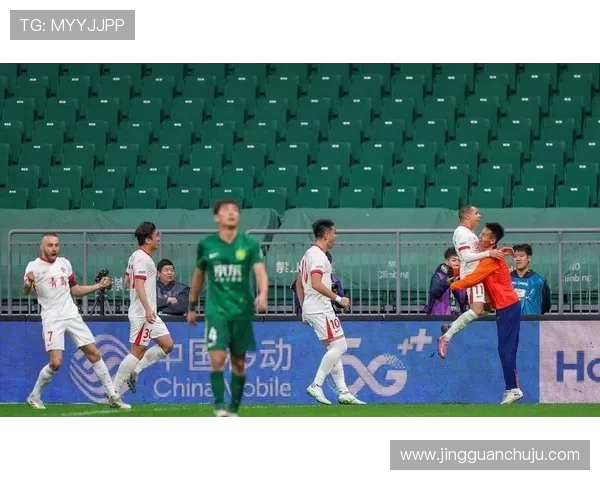 国足主场惊险逆转韩国队 全场鏖战九十分钟燃爆球迷热情