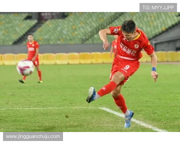 长春亚泰迎战劲敌全力争胜 争夺关键积分巩固联赛排名