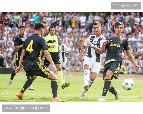 尤文图斯与拜仁慕尼黑的巅峰对决尽在腾讯视频精彩直播中 尤文图斯与拜仁慕尼黑的巅峰对决尽在腾讯视频精彩直播中